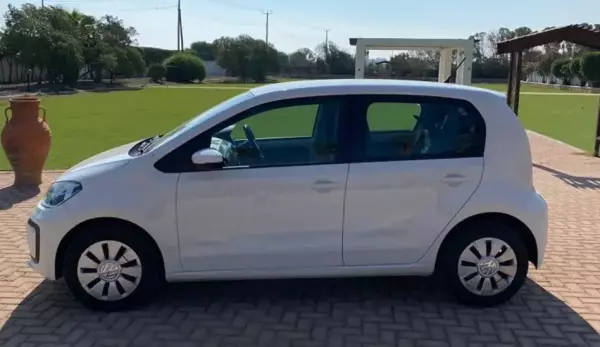 Volkswagen Up &pi;&rho;&omicron;&sigmaf; &epsilon;&nu;&omicron;&iota;&kappa;ί&alpha;&sigma;&eta; &sigma;&tau;&eta;&nu; &Epsilon;&pi;&iota;&sigma;&kappa;&omicron;&pi;ή