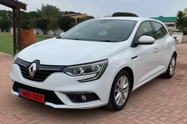 Renault Megane &pi;&rho;&omicron;&sigmaf; &epsilon;&nu;&omicron;&iota;&kappa;ί&alpha;&sigma;&eta; &sigma;&tau;&eta;&nu; &Epsilon;&pi;&iota;&sigma;&kappa;&omicron;&pi;ή