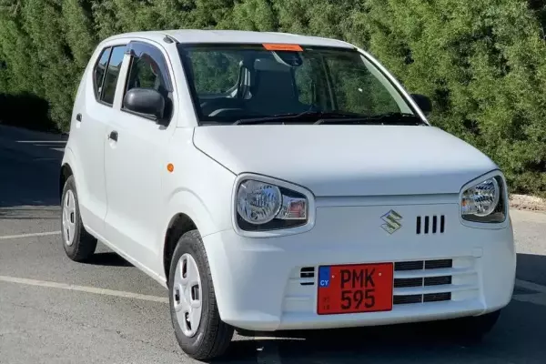 Suzuki Alto &pi;&rho;&omicron;&sigmaf; &epsilon;&nu;&omicron;&iota;&kappa;ί&alpha;&sigma;&eta; &sigma;&tau;&eta;&nu; &Epsilon;&lambda;&lambda;ά&delta;&alpha;