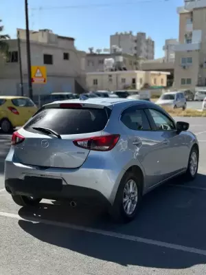 Mazda Demio &pi;&rho;&omicron;&sigmaf; &epsilon;&nu;&omicron;&iota;&kappa;ί&alpha;&sigma;&eta; &sigma;&tau;&eta;&nu; &Epsilon;&lambda;&lambda;ά&delta;&alpha;