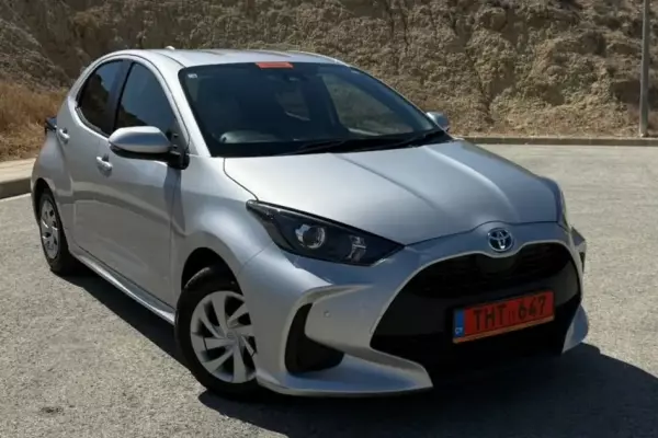 Toyota Yaris &pi;&rho;&omicron;&sigmaf; &epsilon;&nu;&omicron;&iota;&kappa;ί&alpha;&sigma;&eta; &sigma;&tau;&eta;&nu; &Epsilon;&pi;&iota;&sigma;&kappa;&omicron;&pi;ή