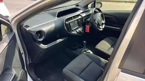 Toyota Aqua &pi;&rho;&omicron;&sigmaf; &epsilon;&nu;&omicron;&iota;&kappa;ί&alpha;&sigma;&eta; &sigma;&tau;&eta;&nu; &Epsilon;&lambda;&lambda;ά&delta;&alpha;