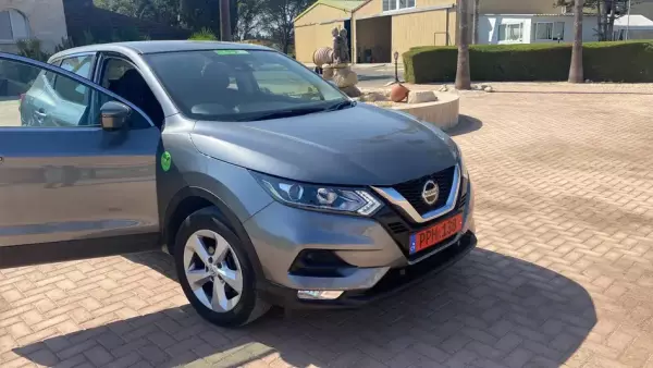 Nissan Qashqai &pi;&rho;&omicron;&sigmaf; &epsilon;&nu;&omicron;&iota;&kappa;ί&alpha;&sigma;&eta; &sigma;&tau;&eta;&nu; &Epsilon;&pi;&iota;&sigma;&kappa;&omicron;&pi;ή