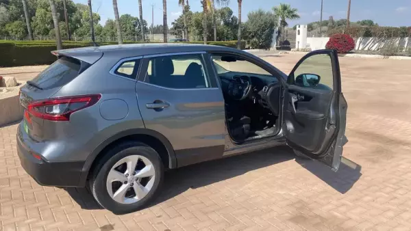 Nissan Qashqai &pi;&rho;&omicron;&sigmaf; &epsilon;&nu;&omicron;&iota;&kappa;ί&alpha;&sigma;&eta; &sigma;&tau;&eta;&nu; &Epsilon;&pi;&iota;&sigma;&kappa;&omicron;&pi;ή