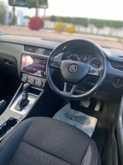 Skoda Octavia &pi;&rho;&omicron;&sigmaf; &epsilon;&nu;&omicron;&iota;&kappa;ί&alpha;&sigma;&eta; &sigma;&tau;&eta;&nu; &Epsilon;&pi;&iota;&sigma;&kappa;&omicron;&pi;ή