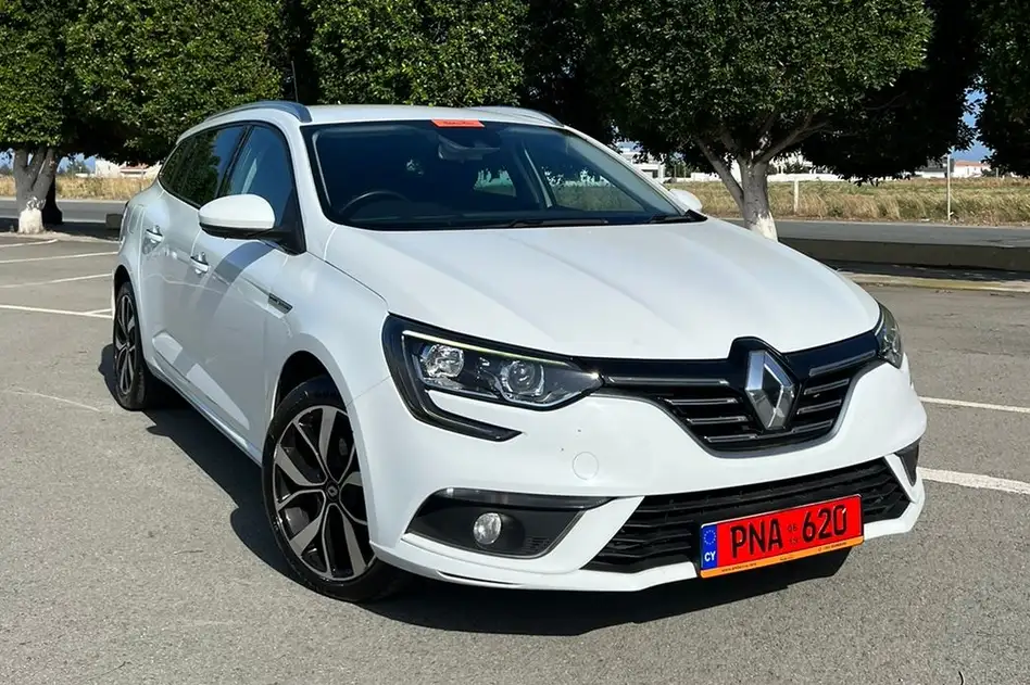 Renault Megane &pi;&rho;&omicron;&sigmaf; &epsilon;&nu;&omicron;&iota;&kappa;ί&alpha;&sigma;&eta; &sigma;&tau;&eta;&nu; &Epsilon;&lambda;&lambda;ά&delta;&alpha;