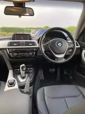 BMW 420i &pi;&rho;&omicron;&sigmaf; &epsilon;&nu;&omicron;&iota;&kappa;ί&alpha;&sigma;&eta; &sigma;&tau;&eta;&nu; &Epsilon;&lambda;&lambda;ά&delta;&alpha;