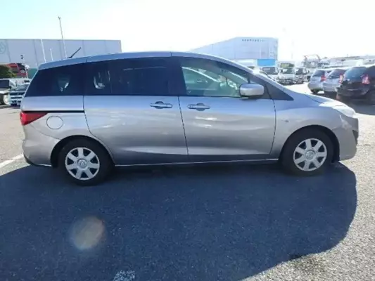 Mazda Premacy &pi;&rho;&omicron;&sigmaf; &epsilon;&nu;&omicron;&iota;&kappa;ί&alpha;&sigma;&eta; &sigma;&tau;&eta;&nu; &Epsilon;&lambda;&lambda;ά&delta;&alpha;