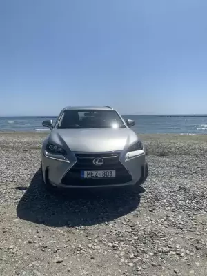 Lexus NX 300 &pi;&rho;&omicron;&sigmaf; &epsilon;&nu;&omicron;&iota;&kappa;ί&alpha;&sigma;&eta; &sigma;&tau;&eta;&nu; &Epsilon;&lambda;&lambda;ά&delta;&alpha;