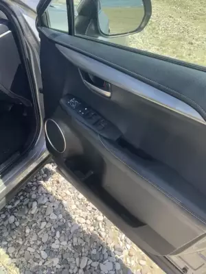 Lexus NX 300 &pi;&rho;&omicron;&sigmaf; &epsilon;&nu;&omicron;&iota;&kappa;ί&alpha;&sigma;&eta; &sigma;&tau;&eta;&nu; &Epsilon;&lambda;&lambda;ά&delta;&alpha;