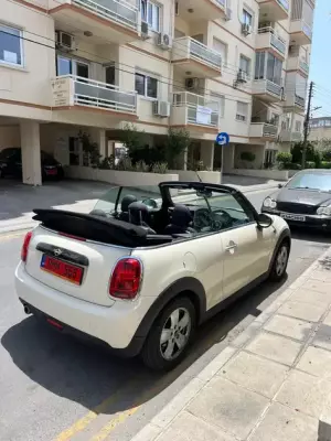 Mini Cooper &pi;&rho;&omicron;&sigmaf; &epsilon;&nu;&omicron;&iota;&kappa;ί&alpha;&sigma;&eta; &sigma;&tau;&eta;&nu; &Epsilon;&pi;&iota;&sigma;&kappa;&omicron;&pi;ή