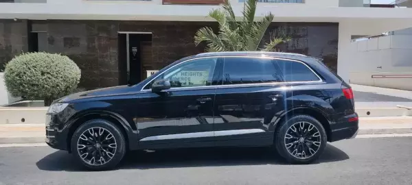 Audi Q7 &pi;&rho;&omicron;&sigmaf; &epsilon;&nu;&omicron;&iota;&kappa;ί&alpha;&sigma;&eta; &sigma;&tau;&eta;&nu; &Epsilon;&lambda;&lambda;ά&delta;&alpha;