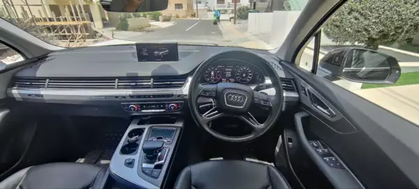Audi Q7 &pi;&rho;&omicron;&sigmaf; &epsilon;&nu;&omicron;&iota;&kappa;ί&alpha;&sigma;&eta; &sigma;&tau;&eta;&nu; &Epsilon;&lambda;&lambda;ά&delta;&alpha;