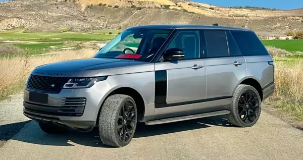 Range Rover Vogue &pi;&rho;&omicron;&sigmaf; &epsilon;&nu;&omicron;&iota;&kappa;ί&alpha;&sigma;&eta; &sigma;&tau;&eta;&nu; &Epsilon;&lambda;&lambda;ά&delta;&alpha;