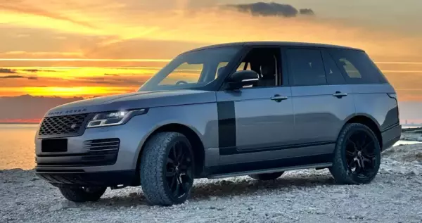 Range Rover Vogue &pi;&rho;&omicron;&sigmaf; &epsilon;&nu;&omicron;&iota;&kappa;ί&alpha;&sigma;&eta; &sigma;&tau;&eta;&nu; &Epsilon;&lambda;&lambda;ά&delta;&alpha;