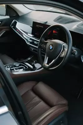 BMW X5 &pi;&rho;&omicron;&sigmaf; &epsilon;&nu;&omicron;&iota;&kappa;ί&alpha;&sigma;&eta; &sigma;&tau;&eta;&nu; &Epsilon;&lambda;&lambda;ά&delta;&alpha;