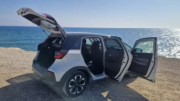 Honda Fit &pi;&rho;&omicron;&sigmaf; &epsilon;&nu;&omicron;&iota;&kappa;ί&alpha;&sigma;&eta; &sigma;&tau;&eta;&nu; &Epsilon;&lambda;&lambda;ά&delta;&alpha;