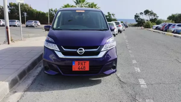 Nissan Serena &pi;&rho;&omicron;&sigmaf; &epsilon;&nu;&omicron;&iota;&kappa;ί&alpha;&sigma;&eta; &sigma;&tau;&eta;&nu; &Epsilon;&lambda;&lambda;ά&delta;&alpha;