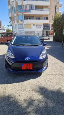 Toyota Aqua &pi;&rho;&omicron;&sigmaf; &epsilon;&nu;&omicron;&iota;&kappa;ί&alpha;&sigma;&eta; &sigma;&tau;&eta;&nu; &Epsilon;&lambda;&lambda;ά&delta;&alpha;