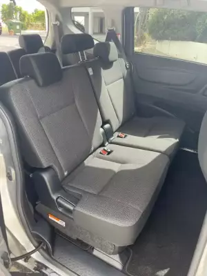 Toyota Sienta &pi;&rho;&omicron;&sigmaf; &epsilon;&nu;&omicron;&iota;&kappa;ί&alpha;&sigma;&eta; &sigma;&tau;&eta;&nu; &Epsilon;&lambda;&lambda;ά&delta;&alpha;