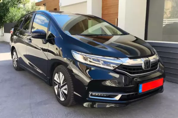 Honda Shuttle &pi;&rho;&omicron;&sigmaf; &epsilon;&nu;&omicron;&iota;&kappa;ί&alpha;&sigma;&eta; &sigma;&tau;&eta;&nu; &Epsilon;&lambda;&lambda;ά&delta;&alpha;