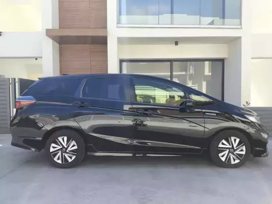 Honda Shuttle &pi;&rho;&omicron;&sigmaf; &epsilon;&nu;&omicron;&iota;&kappa;ί&alpha;&sigma;&eta; &sigma;&tau;&eta;&nu; &Epsilon;&lambda;&lambda;ά&delta;&alpha;
