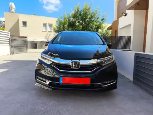 Honda Shuttle &pi;&rho;&omicron;&sigmaf; &epsilon;&nu;&omicron;&iota;&kappa;ί&alpha;&sigma;&eta; &sigma;&tau;&eta;&nu; &Epsilon;&lambda;&lambda;ά&delta;&alpha;
