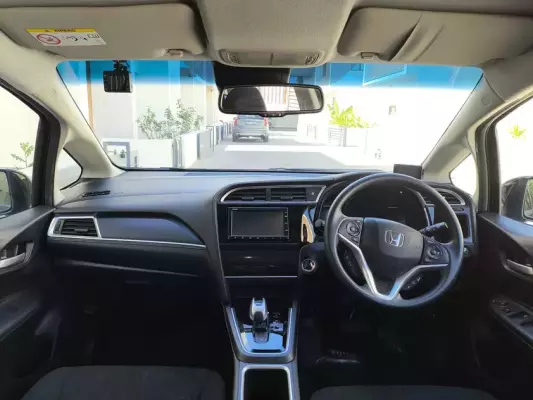Honda Shuttle &pi;&rho;&omicron;&sigmaf; &epsilon;&nu;&omicron;&iota;&kappa;ί&alpha;&sigma;&eta; &sigma;&tau;&eta;&nu; &Epsilon;&lambda;&lambda;ά&delta;&alpha;