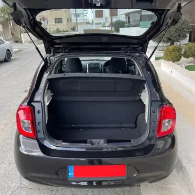Nissan March &pi;&rho;&omicron;&sigmaf; &epsilon;&nu;&omicron;&iota;&kappa;ί&alpha;&sigma;&eta; &sigma;&tau;&eta;&nu; &Epsilon;&lambda;&lambda;ά&delta;&alpha;
