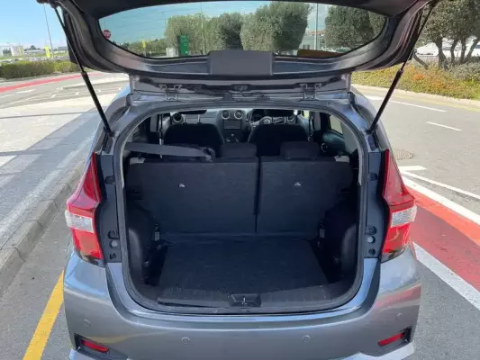 Nissan Note &pi;&rho;&omicron;&sigmaf; &epsilon;&nu;&omicron;&iota;&kappa;ί&alpha;&sigma;&eta; &sigma;&tau;&eta;&nu; &Epsilon;&pi;&iota;&sigma;&kappa;&omicron;&pi;ή