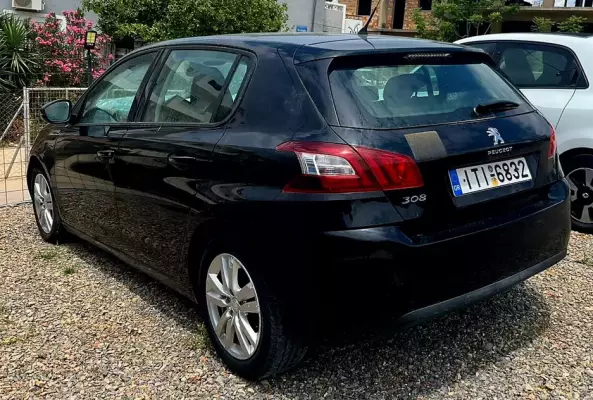Peugeot 308 &pi;&rho;&omicron;&sigmaf; &epsilon;&nu;&omicron;&iota;&kappa;ί&alpha;&sigma;&eta; &sigma;&tau;&omicron; &Eta;&rho;ά&kappa;&lambda;&epsilon;&iota;&omicron;