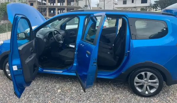 Dacia Lodgy Stepway &pi;&rho;&omicron;&sigmaf; &epsilon;&nu;&omicron;&iota;&kappa;ί&alpha;&sigma;&eta; &sigma;&tau;&eta;&nu; &Epsilon;&lambda;&lambda;ά&delta;&alpha;