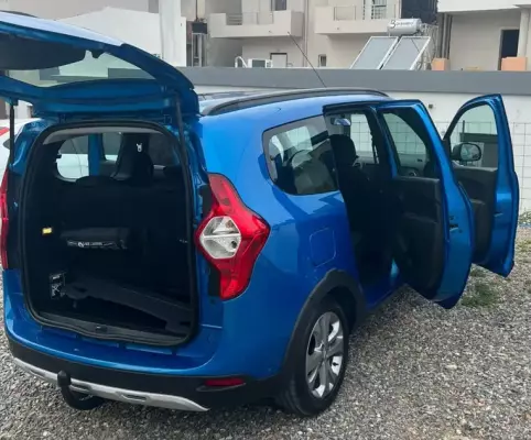 Dacia Lodgy Stepway &pi;&rho;&omicron;&sigmaf; &epsilon;&nu;&omicron;&iota;&kappa;ί&alpha;&sigma;&eta; &sigma;&tau;&eta;&nu; &Epsilon;&lambda;&lambda;ά&delta;&alpha;