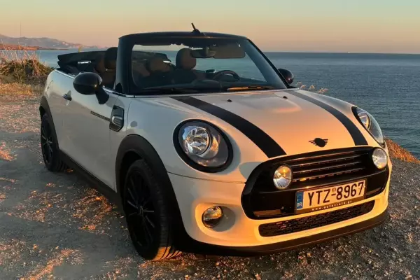 Mini Cooper &pi;&rho;&omicron;&sigmaf; &epsilon;&nu;&omicron;&iota;&kappa;ί&alpha;&sigma;&eta; &sigma;&tau;&omicron; &Kappa;&omicron;&kappa;&kappa;ί&nu;&eta; &Chi;ά&nu;&iota;