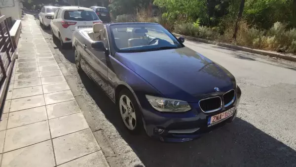 BMW 320i &pi;&rho;&omicron;&sigmaf; &epsilon;&nu;&omicron;&iota;&kappa;ί&alpha;&sigma;&eta; &sigma;&tau;&eta;&nu; &Epsilon;&lambda;&lambda;ά&delta;&alpha;
