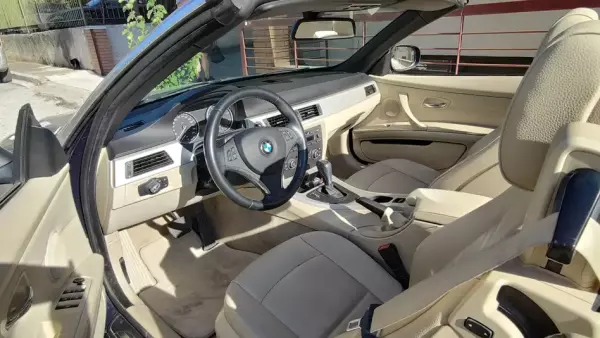 BMW 320i &pi;&rho;&omicron;&sigmaf; &epsilon;&nu;&omicron;&iota;&kappa;ί&alpha;&sigma;&eta; &sigma;&tau;&eta;&nu; &Epsilon;&lambda;&lambda;ά&delta;&alpha;