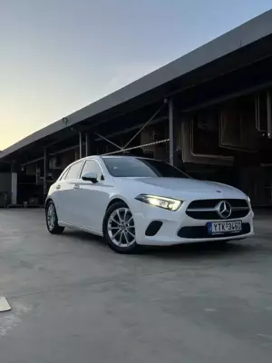 Mercedes A180 &pi;&rho;&omicron;&sigmaf; &epsilon;&nu;&omicron;&iota;&kappa;ί&alpha;&sigma;&eta; &sigma;&tau;&eta;&nu; &Alpha;&theta;ή&nu;&alpha;