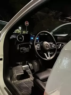 Mercedes A180 &pi;&rho;&omicron;&sigmaf; &epsilon;&nu;&omicron;&iota;&kappa;ί&alpha;&sigma;&eta; &sigma;&tau;&eta;&nu; &Alpha;&theta;ή&nu;&alpha;
