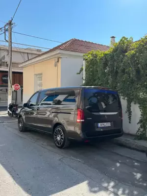 Mercedes V Class &pi;&rho;&omicron;&sigmaf; &epsilon;&nu;&omicron;&iota;&kappa;ί&alpha;&sigma;&eta; &sigma;&tau;&eta; &Gamma;&lambda;&upsilon;&phi;ά&delta;&alpha;