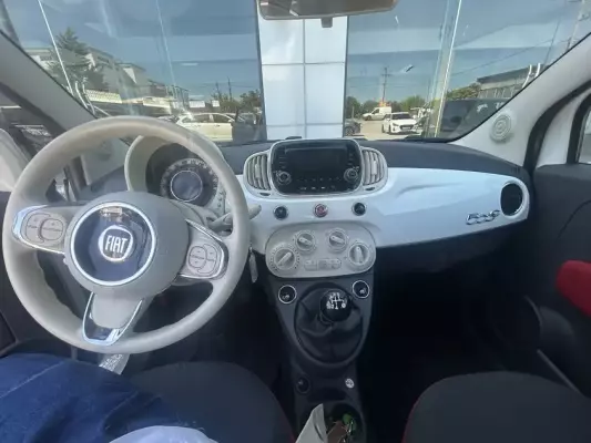 Fiat 500C &pi;&rho;&omicron;&sigmaf; &epsilon;&nu;&omicron;&iota;&kappa;ί&alpha;&sigma;&eta; &sigma;&tau;&eta; &Kappa;&alpha;&tau;&epsilon;&rho;ί&nu;&eta;