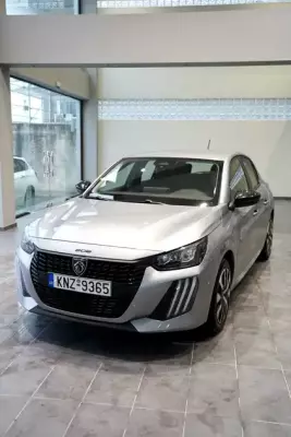 Peugeot 208 &pi;&rho;&omicron;&sigmaf; &epsilon;&nu;&omicron;&iota;&kappa;ί&alpha;&sigma;&eta; &sigma;&tau;&eta;&nu; &Epsilon;&lambda;&lambda;ά&delta;&alpha;