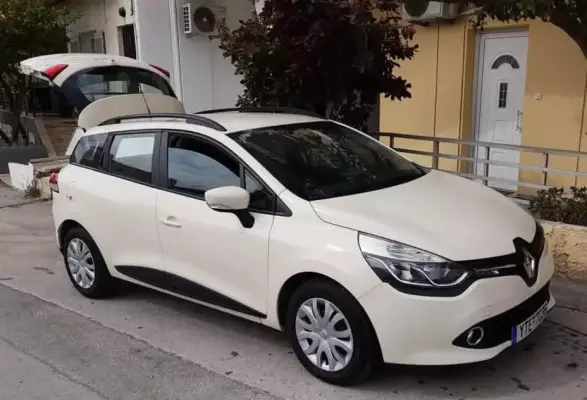 Renault Clio &pi;&rho;&omicron;&sigmaf; &epsilon;&nu;&omicron;&iota;&kappa;ί&alpha;&sigma;&eta; &sigma;&tau;&eta;&nu; &Epsilon;&lambda;&lambda;ά&delta;&alpha;