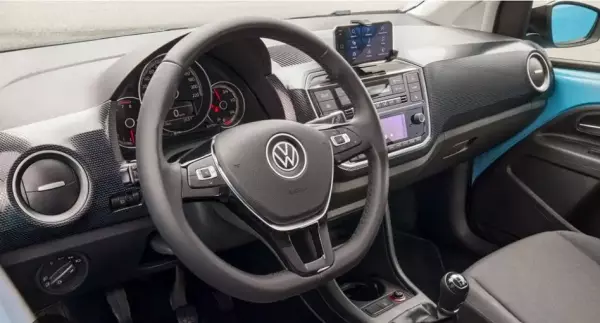Volkswagen Up &pi;&rho;&omicron;&sigmaf; &epsilon;&nu;&omicron;&iota;&kappa;ί&alpha;&sigma;&eta; &sigma;&tau;&omicron;&nu; Ά&gamma;&iota;&omicron; &Nu;&iota;&kappa;ό&lambda;&alpha;&omicron; (&Zeta;&alpha;&kappa;ύ&nu;&theta;&omicron;&upsilon;)