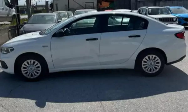 Fiat Tipo &pi;&rho;&omicron;&sigmaf; &epsilon;&nu;&omicron;&iota;&kappa;ί&alpha;&sigma;&eta; &sigma;&tau;&omicron; &Lambda;&iota;&tau;ό&chi;&omega;&rho;&omicron;