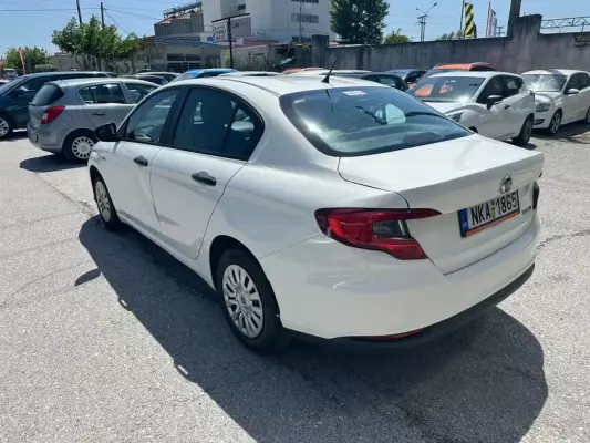 Fiat Tipo &pi;&rho;&omicron;&sigmaf; &epsilon;&nu;&omicron;&iota;&kappa;ί&alpha;&sigma;&eta; &sigma;&tau;&omicron; &Lambda;&iota;&tau;ό&chi;&omega;&rho;&omicron;