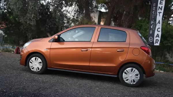 Mitsubishi SpaceStar &pi;&rho;&omicron;&sigmaf; &epsilon;&nu;&omicron;&iota;&kappa;ί&alpha;&sigma;&eta; &sigma;&tau;&eta; &Rho;&alpha;&phi;ή&nu;&alpha;