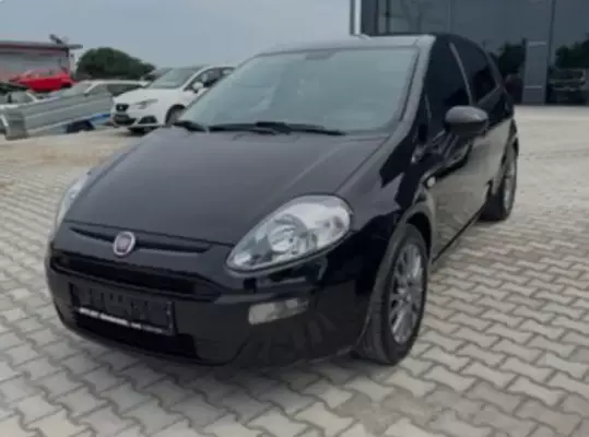 Fiat Punto &pi;&rho;&omicron;&sigmaf; &epsilon;&nu;&omicron;&iota;&kappa;ί&alpha;&sigma;&eta; &sigma;&tau;&eta;&nu; &Alpha;&theta;ή&nu;&alpha;