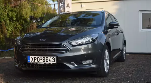 Ford Focus &pi;&rho;&omicron;&sigmaf; &epsilon;&nu;&omicron;&iota;&kappa;ί&alpha;&sigma;&eta; &sigma;&tau;&eta; &Rho;&alpha;&phi;ή&nu;&alpha;