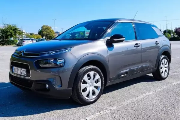 Citroen C4 Cactus &pi;&rho;&omicron;&sigmaf; &epsilon;&nu;&omicron;&iota;&kappa;ί&alpha;&sigma;&eta; &sigma;&tau;&eta; &Tau;&omicron;&rho;ώ&nu;&eta;