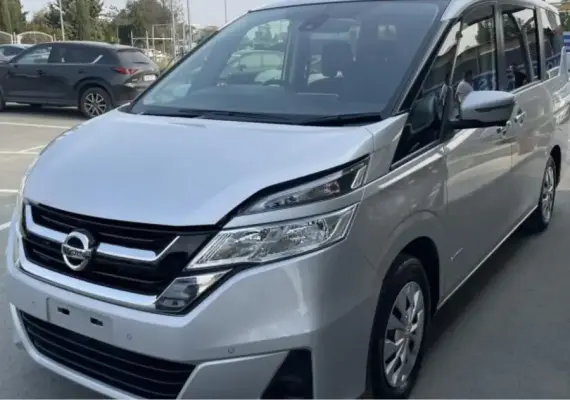 Nissan Serena &pi;&rho;&omicron;&sigmaf; &epsilon;&nu;&omicron;&iota;&kappa;ί&alpha;&sigma;&eta; &sigma;&tau;&eta;&nu; &Epsilon;&lambda;&lambda;ά&delta;&alpha;